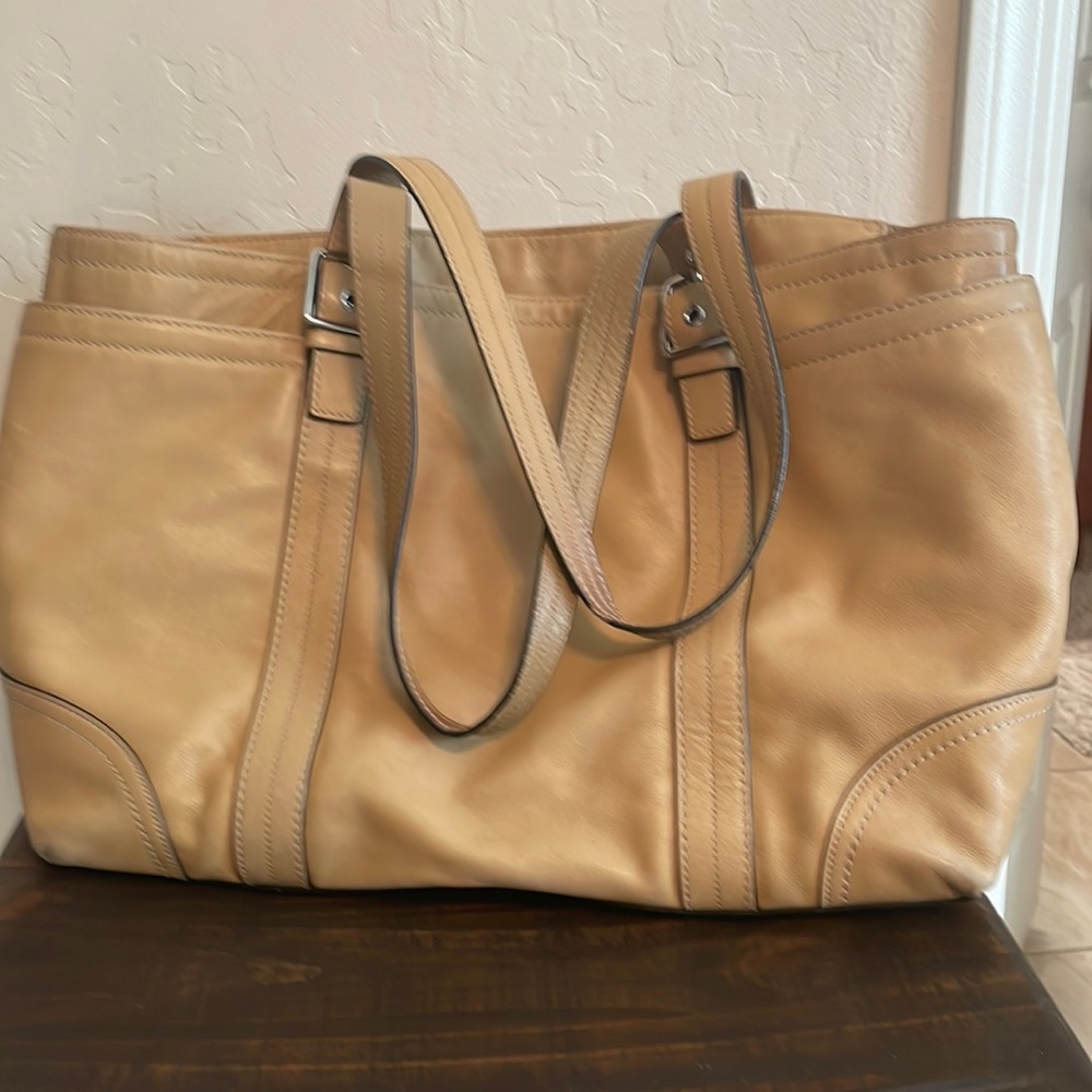 Coach Large Executive all leather bag